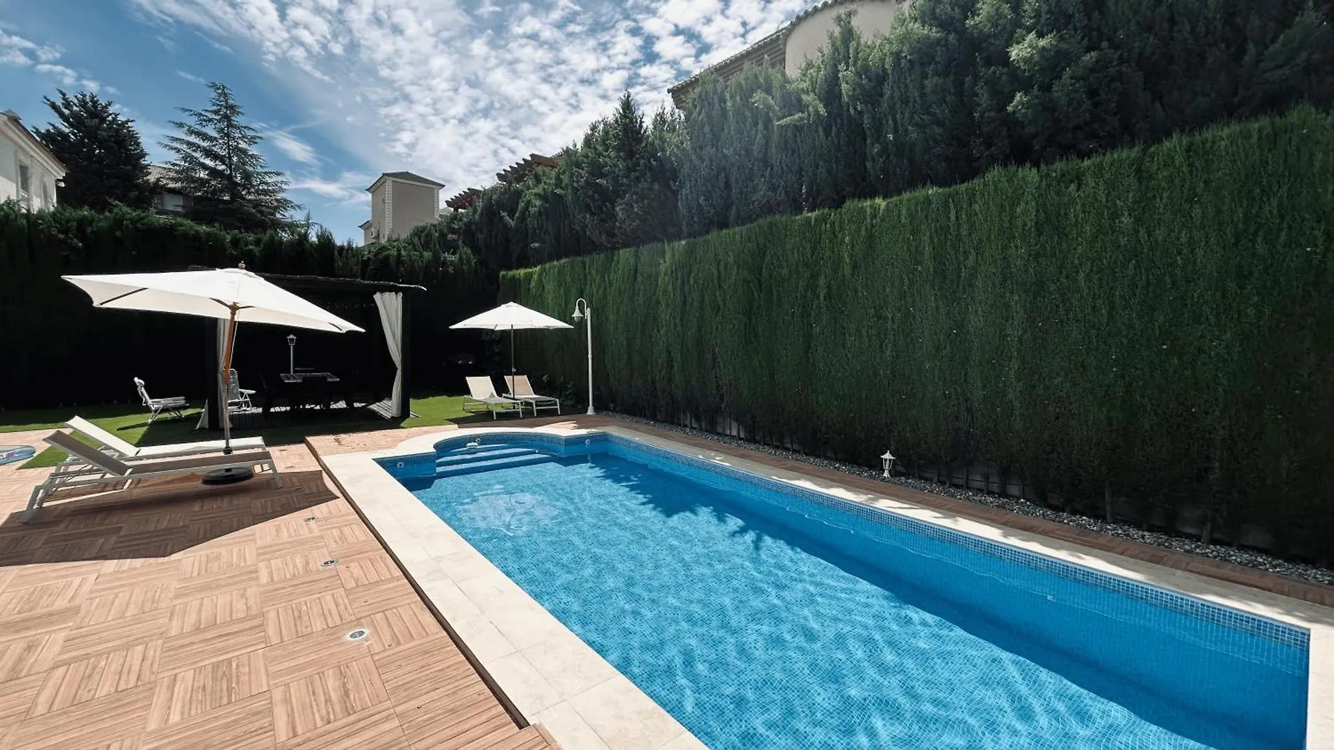 Extraordinaria Villa Con Piscina Y Chimenea Granada